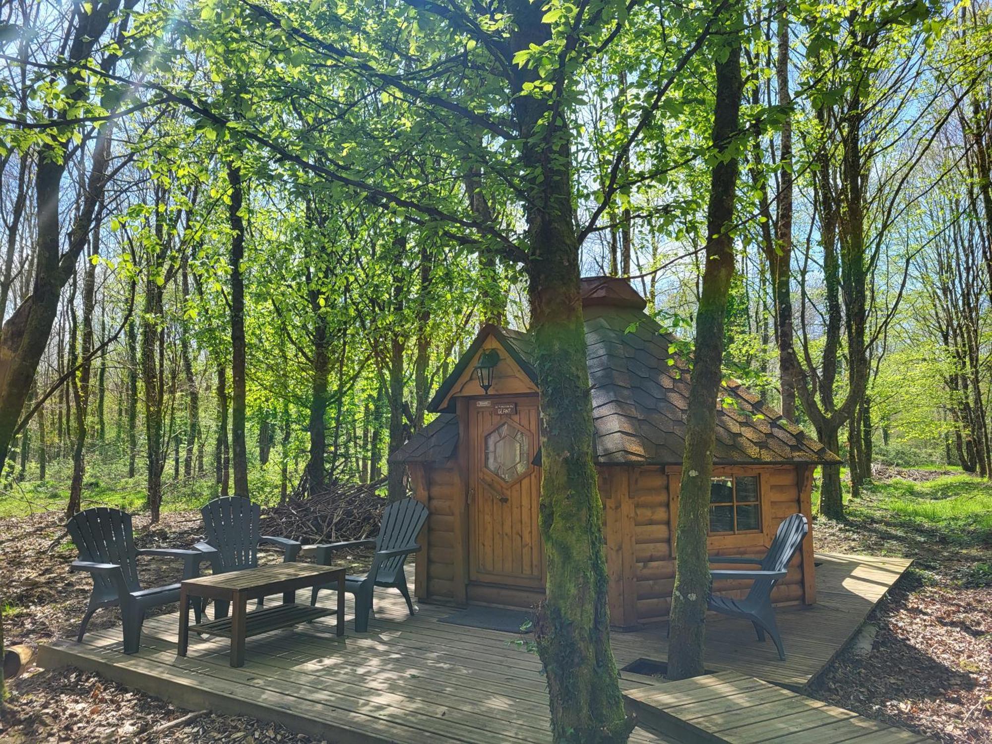 Le Domaine Insolite De Broceliande Paimpont Eksteriør billede