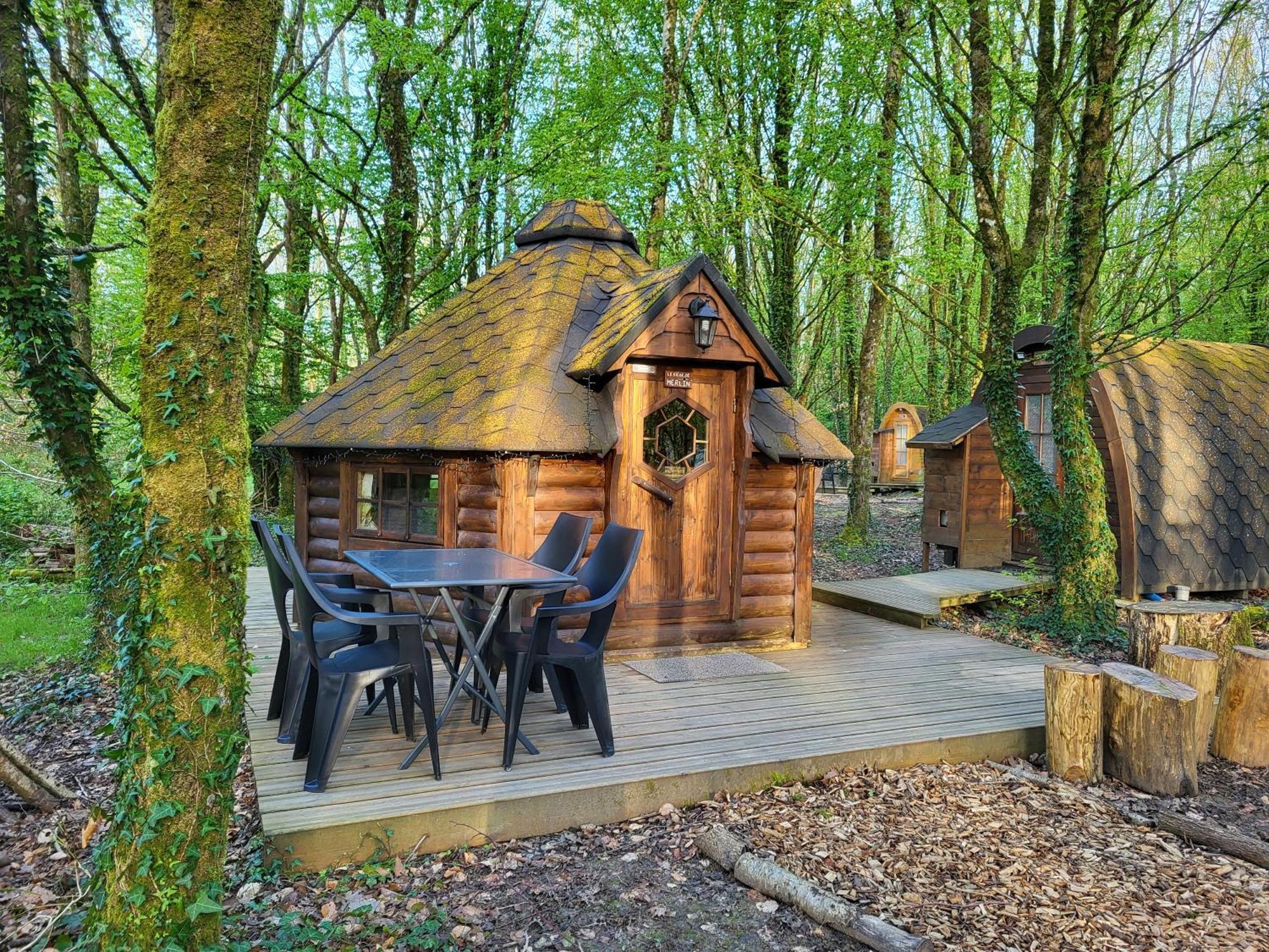 Le Domaine Insolite De Broceliande Paimpont Eksteriør billede